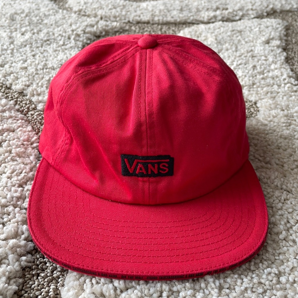 Vans red snap back hat. Red with adjustable back